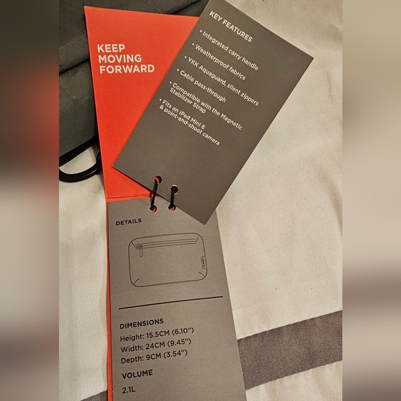 NWT Alpaka Elements tech Case Sling Bag Purse murse - Picture 8 of 8